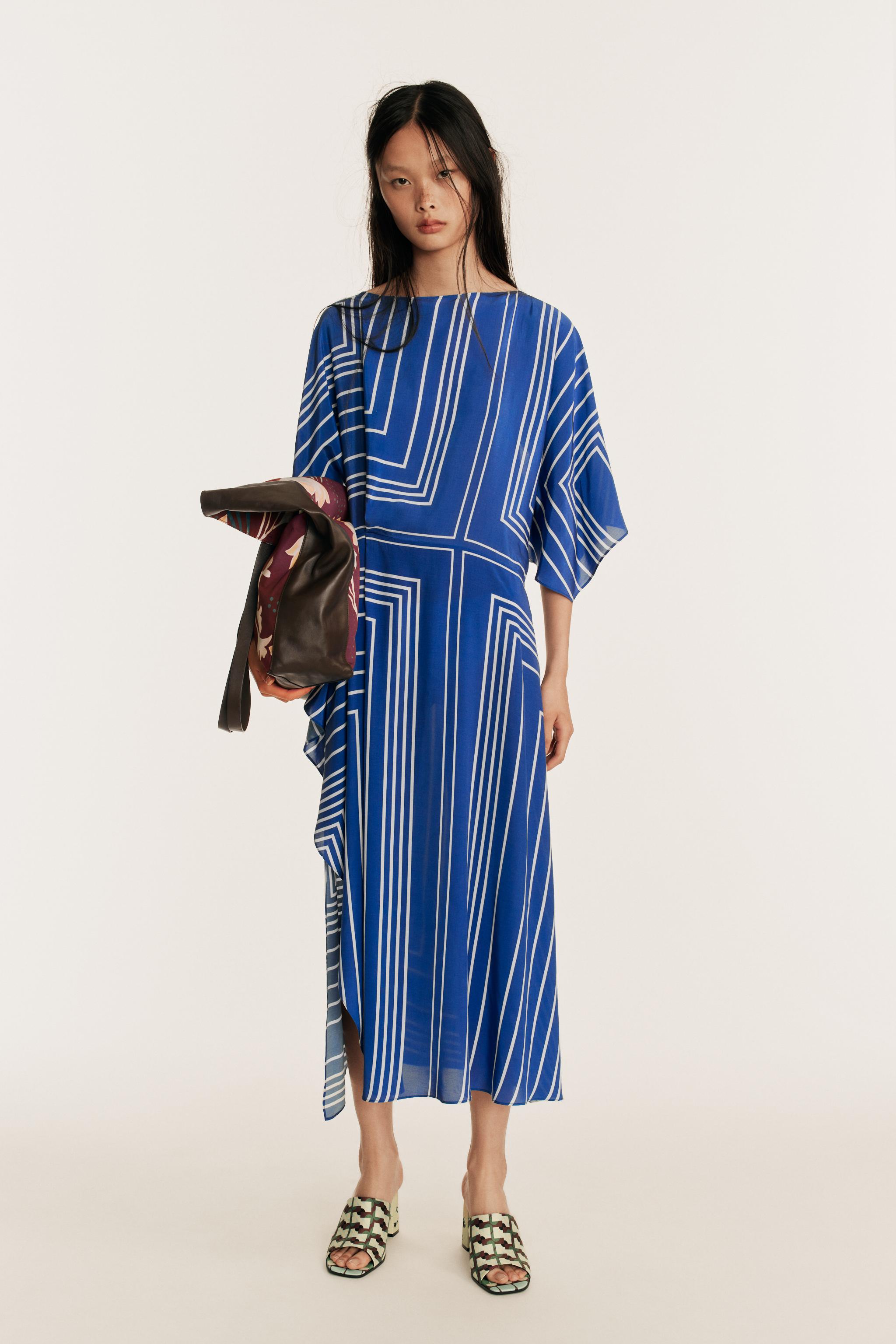 Платье миди с принтом из лимитированной коллекции — ZARA