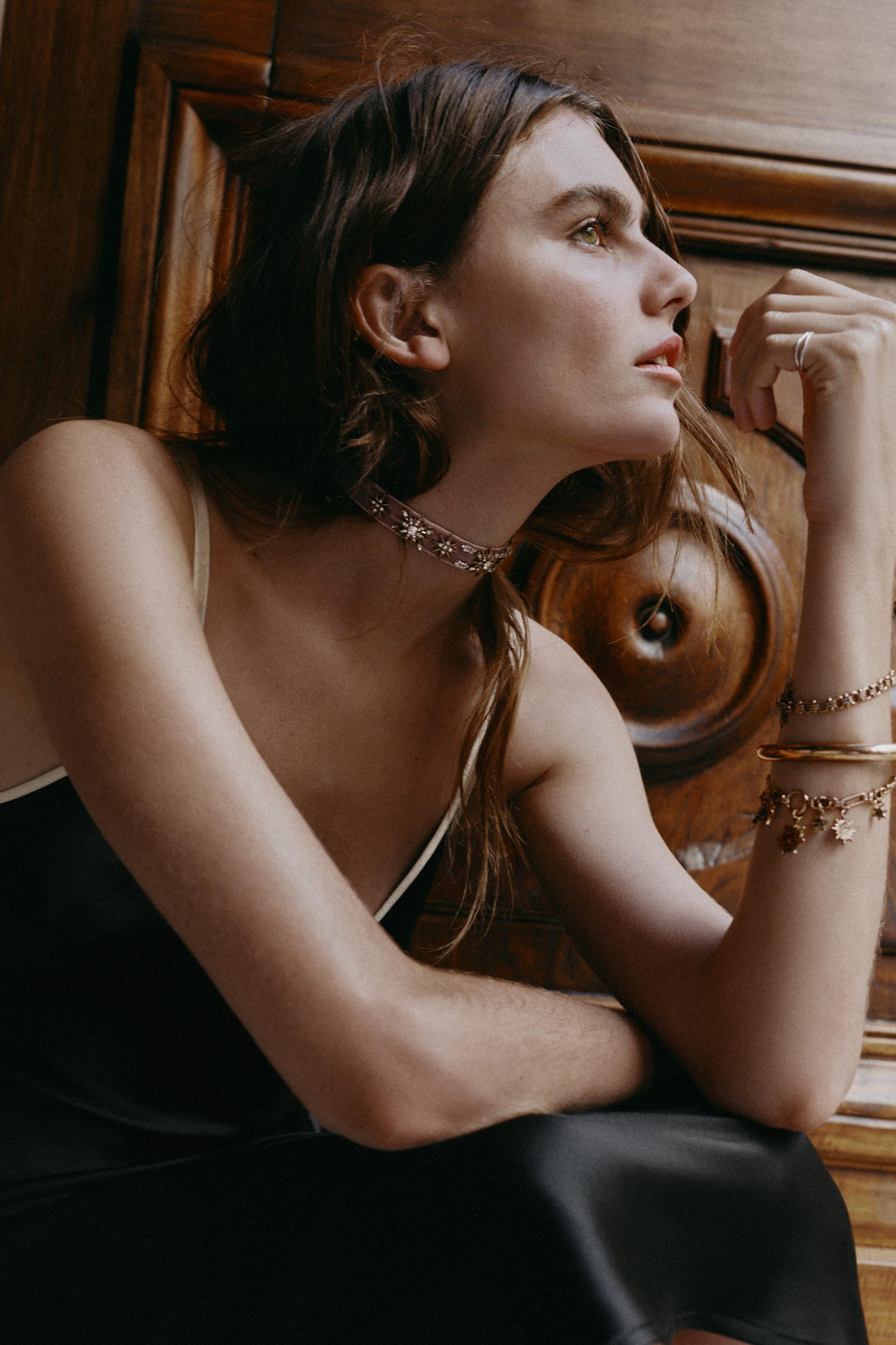 ЧОКЕР ИЗ БАРХАТА СО ЗВЕЗДАМИ — ZARA