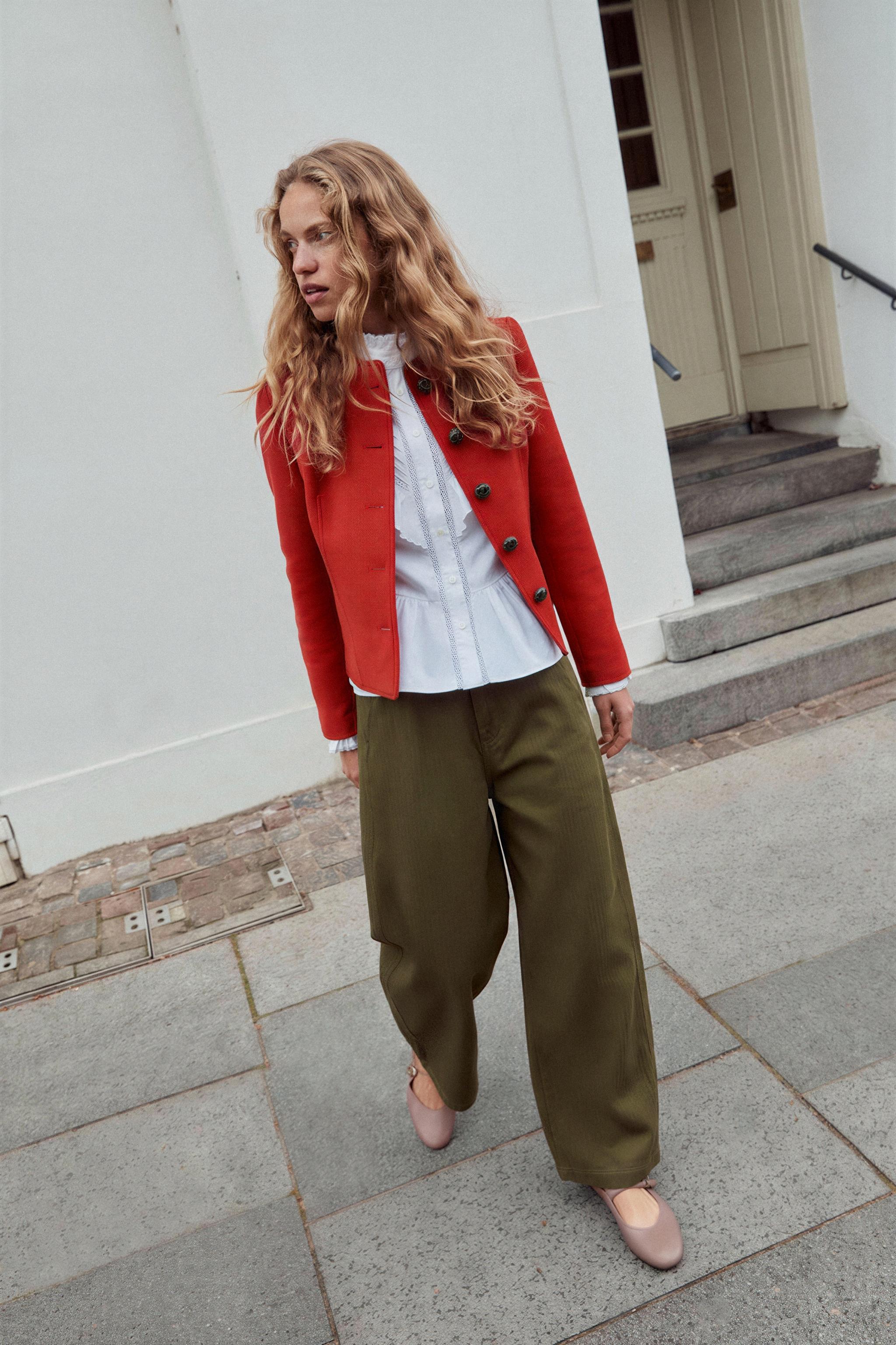 Брюки силуэта "бочонок" из искусственной замши в полоску — ZARA