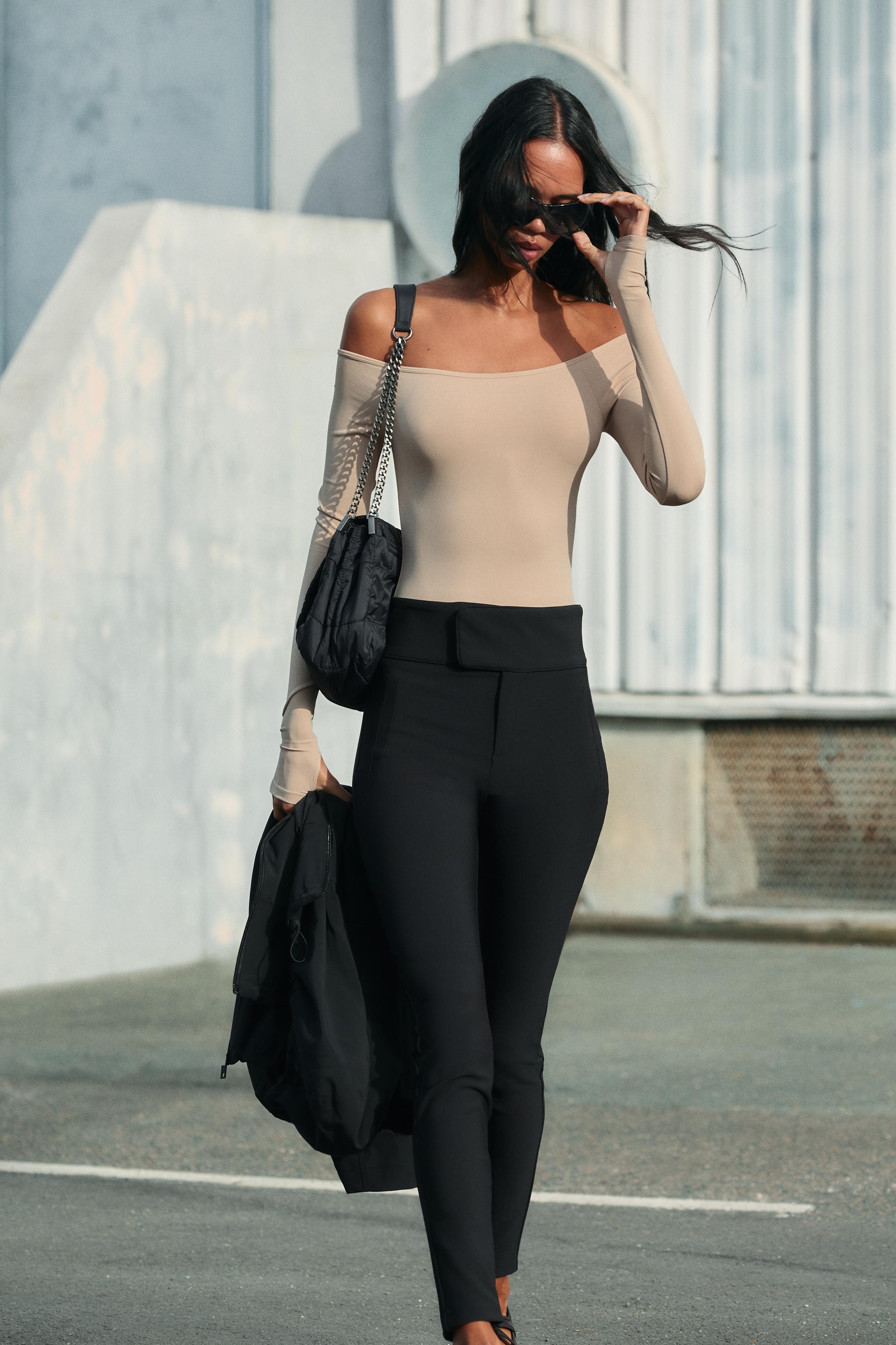 Боди с мягким вырезом лодочкой — ZARA
