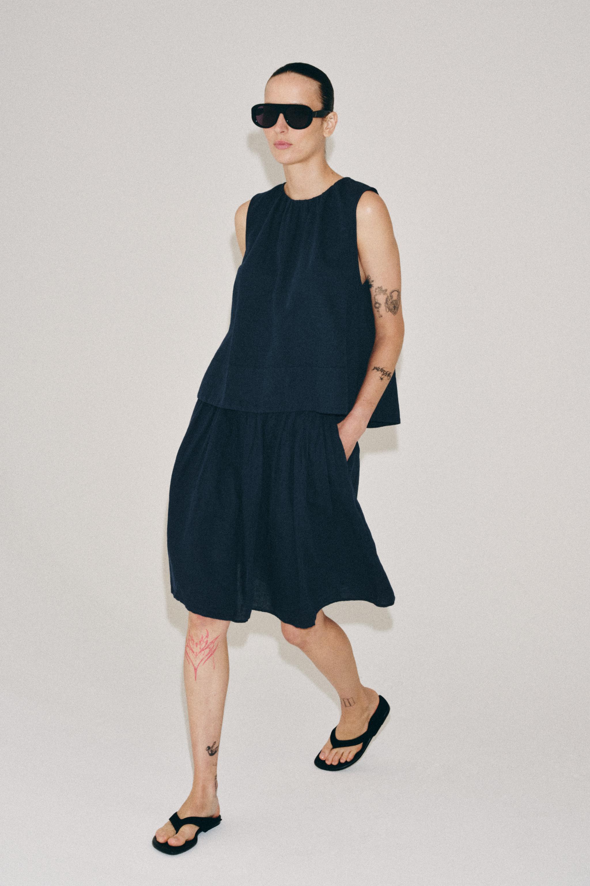 Топ из смесового льна ZW COLLECTION — ZARA