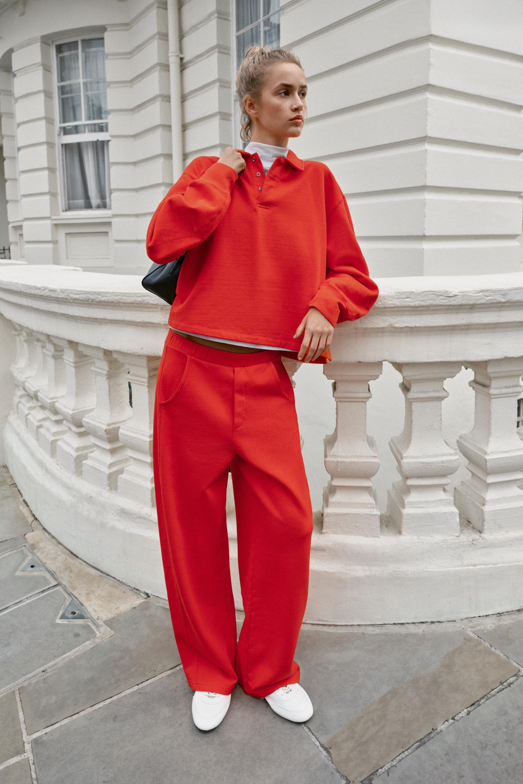 Брюки-джоггеры с плиссировкой — ZARA