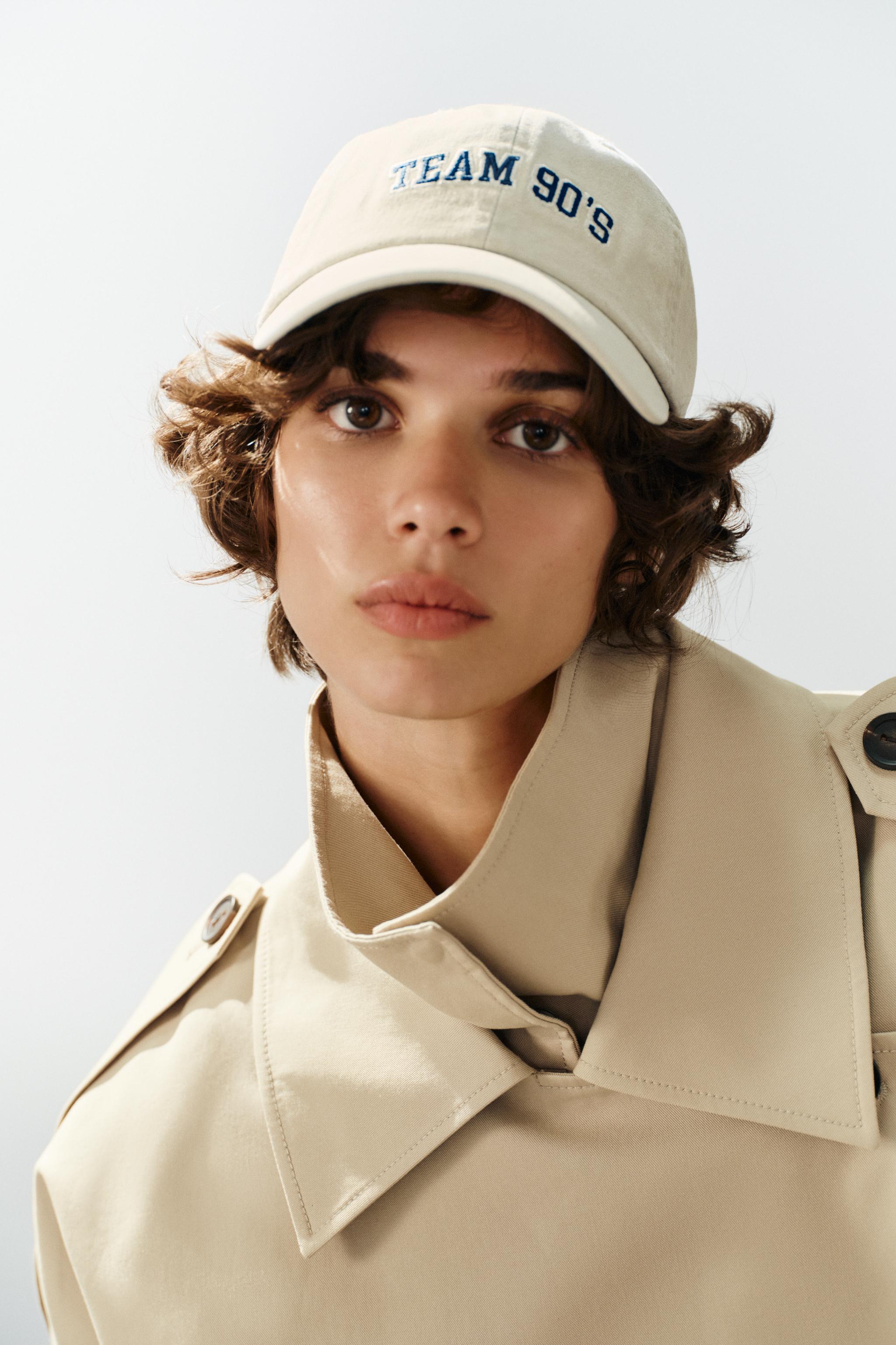 КЕПКА ИЗ ТВИЛА С КОНТРАСТНОЙ ВЫШИВКОЙ — ZARA