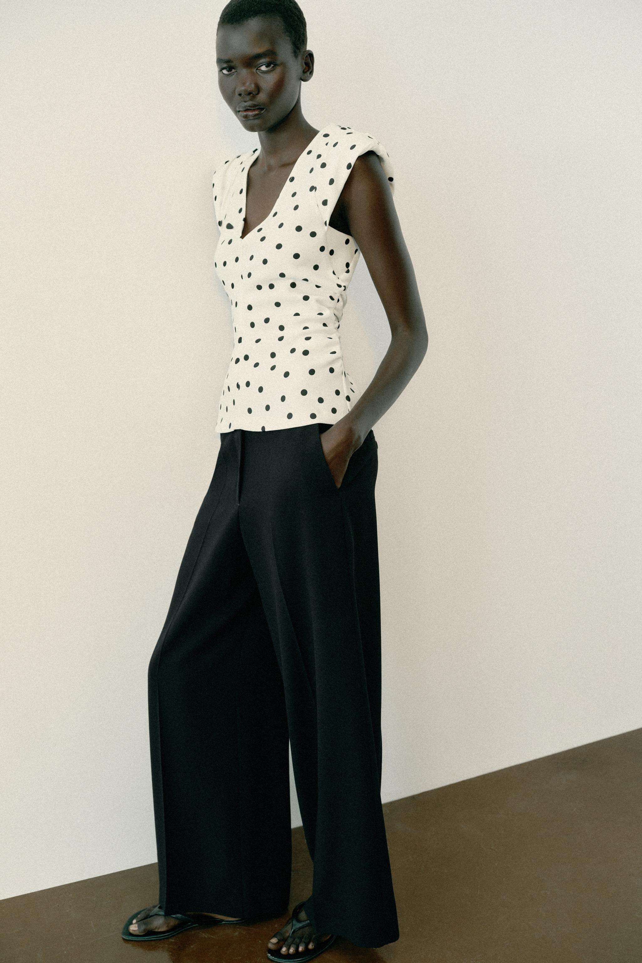 ТОП В ГОРОШЕК С ПОДПЛЕЧНИКАМИ — ZARA