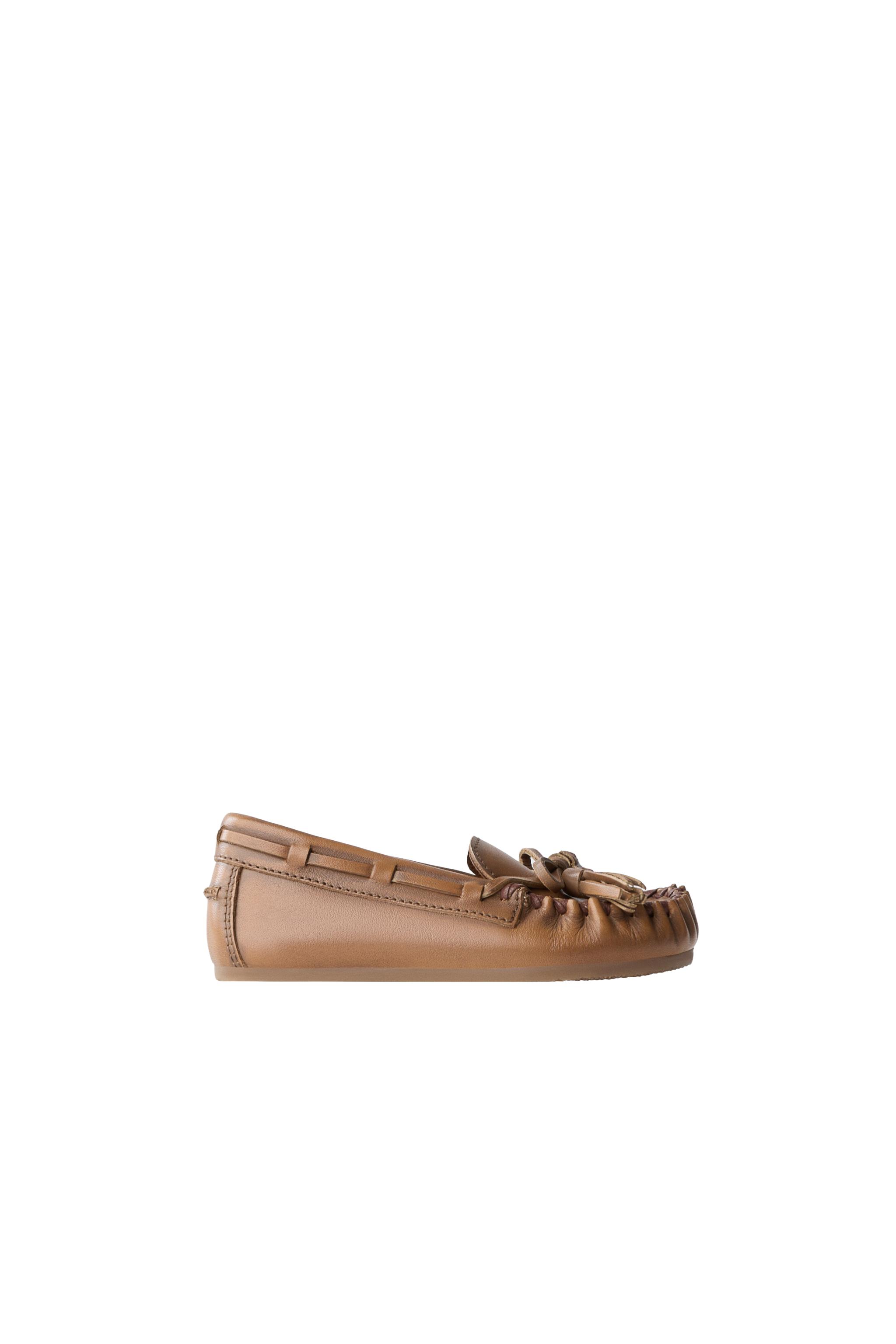 Лоферы из кожи с кисточками — ZARA