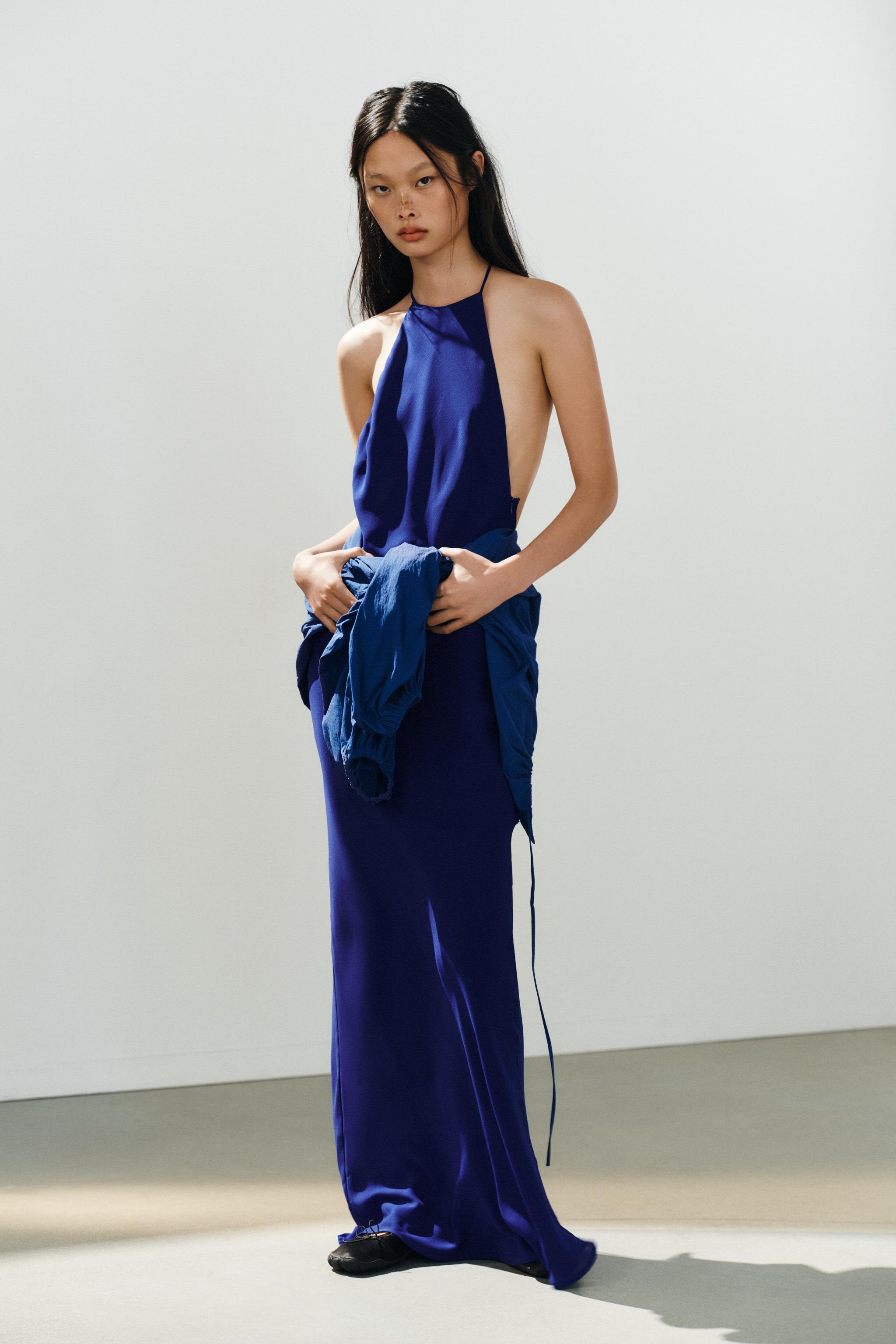 Длинное платье с воротником-халтер — ZARA