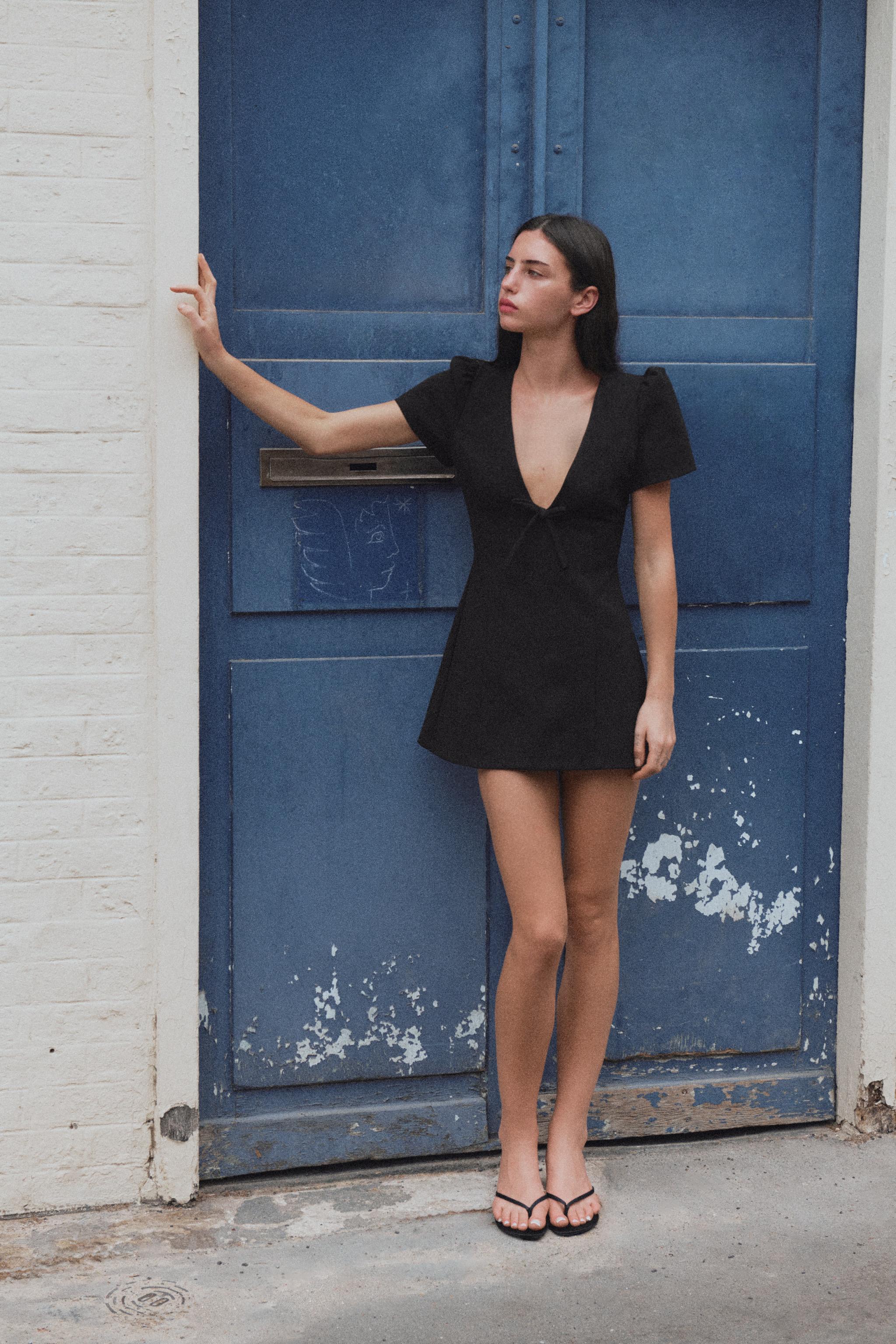 Мини-платье с бантом — ZARA