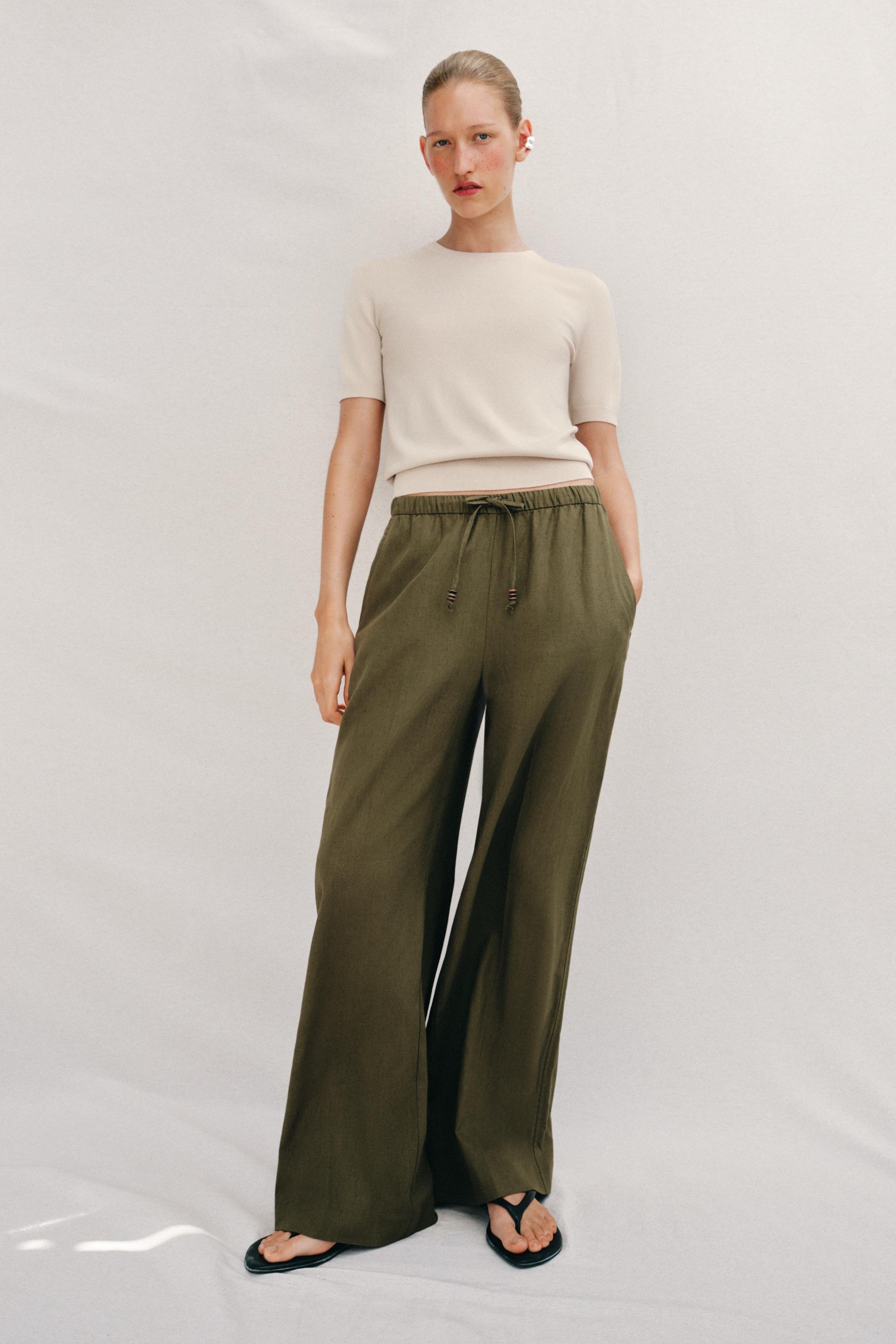 Базовая однотонная вязаная майка с коротким рукавом — ZARA