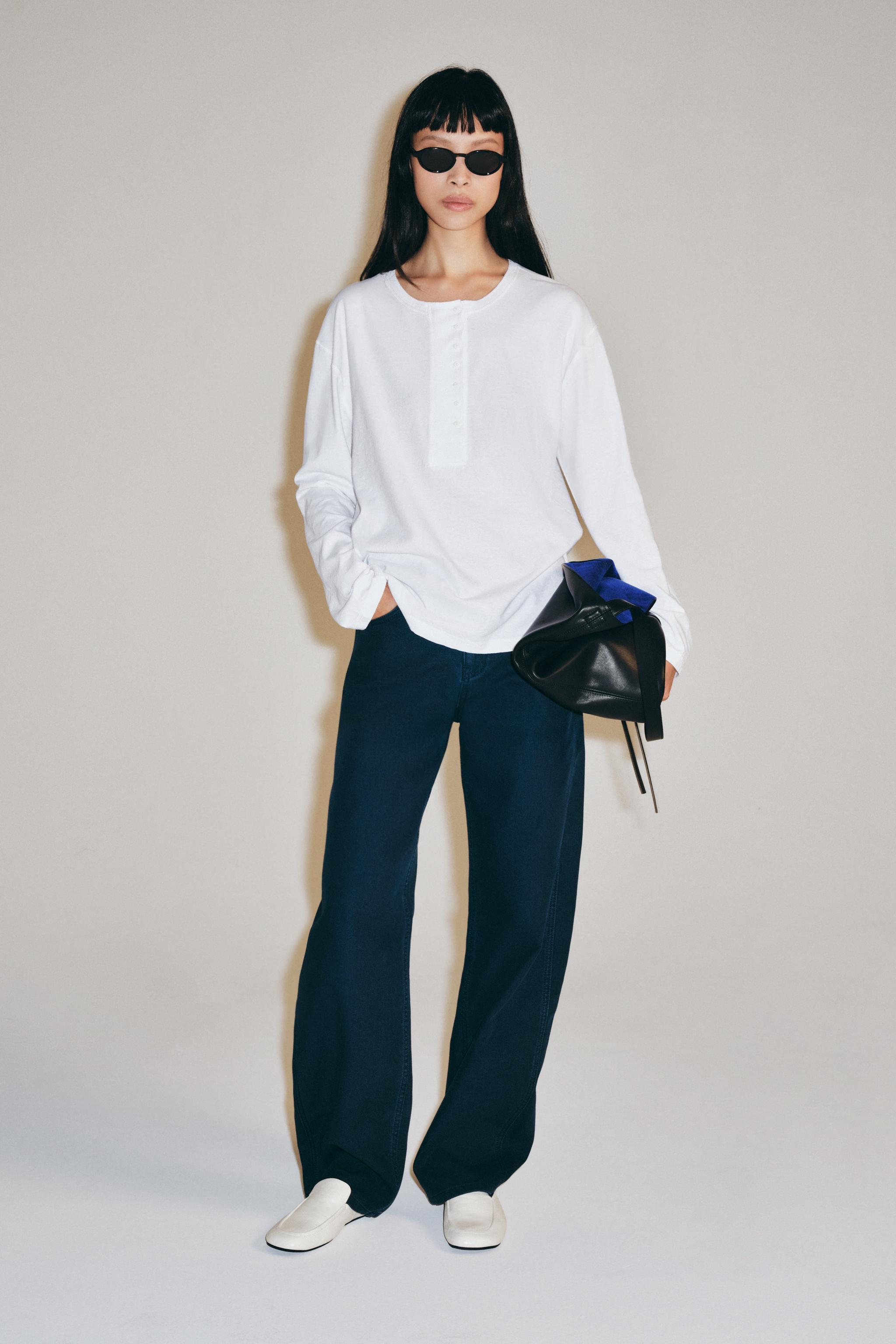 ФУТБОЛКА ИЗ ЛЬНА С ВОРОТНИКОМ НА ПУГОВИЦАХ — ZARA