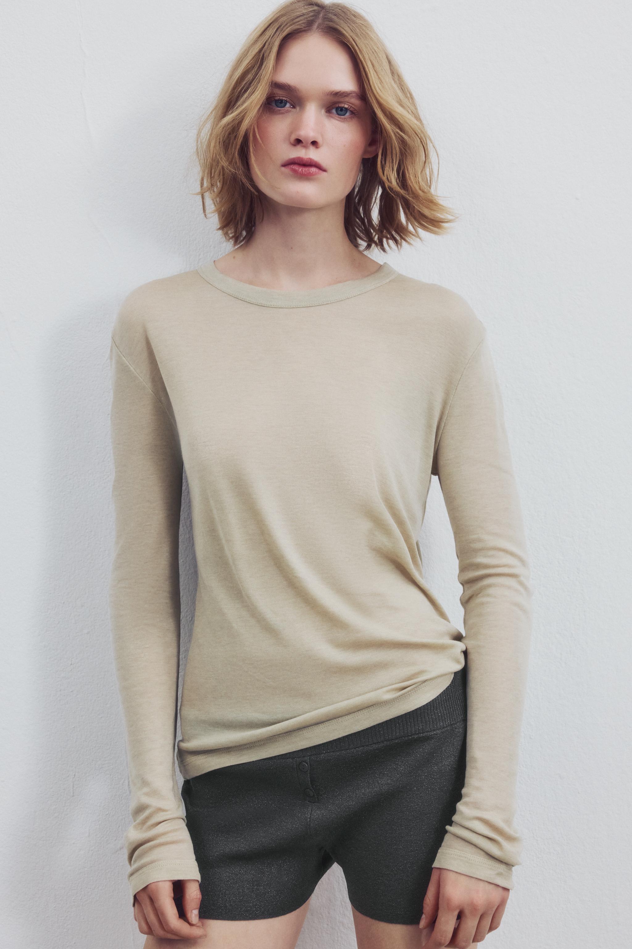 ФУТБОЛКА С КРУГЛЫМ ВЫРЕЗОМ — ZARA