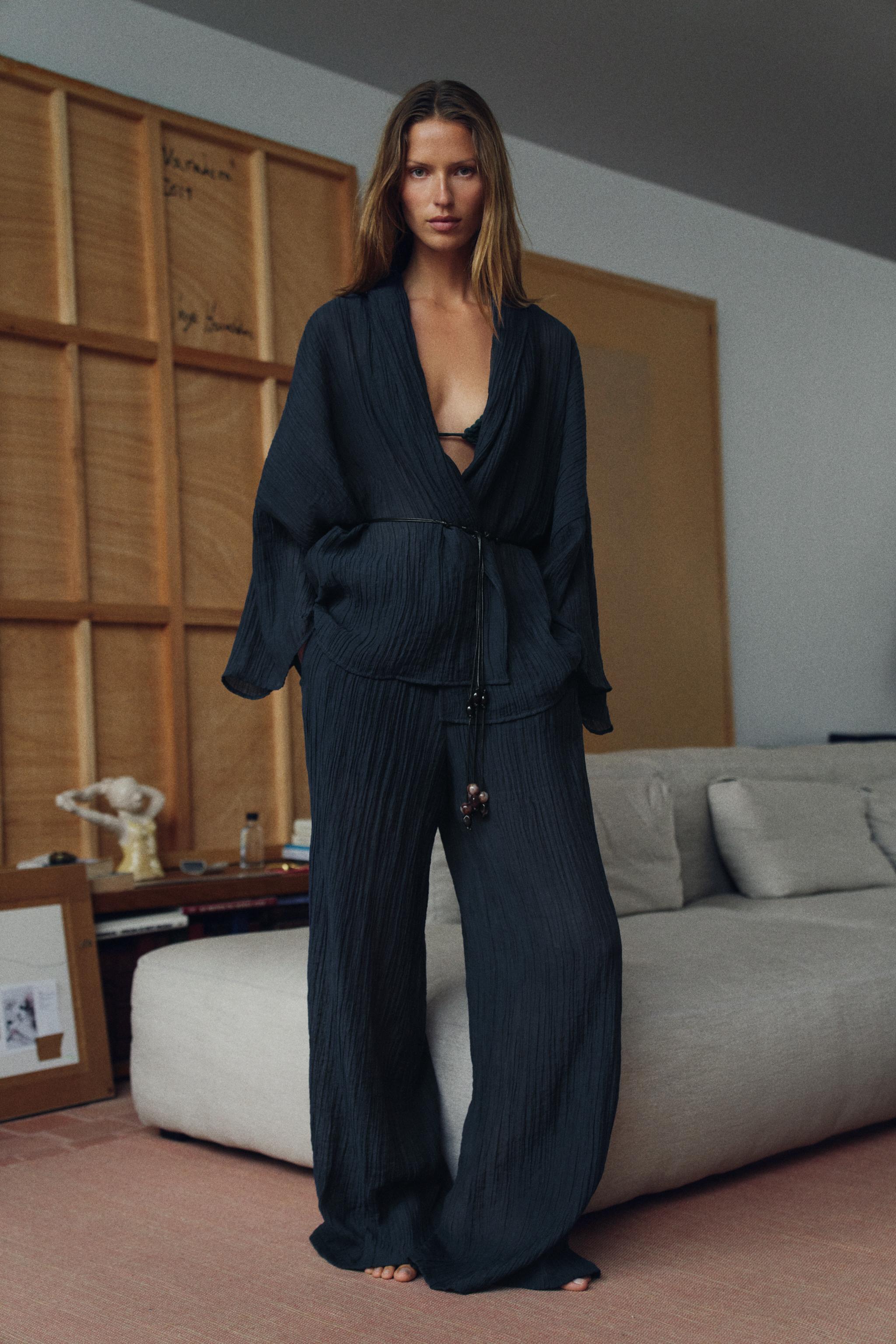 Полупрозрачные фактурные брюки — ZARA