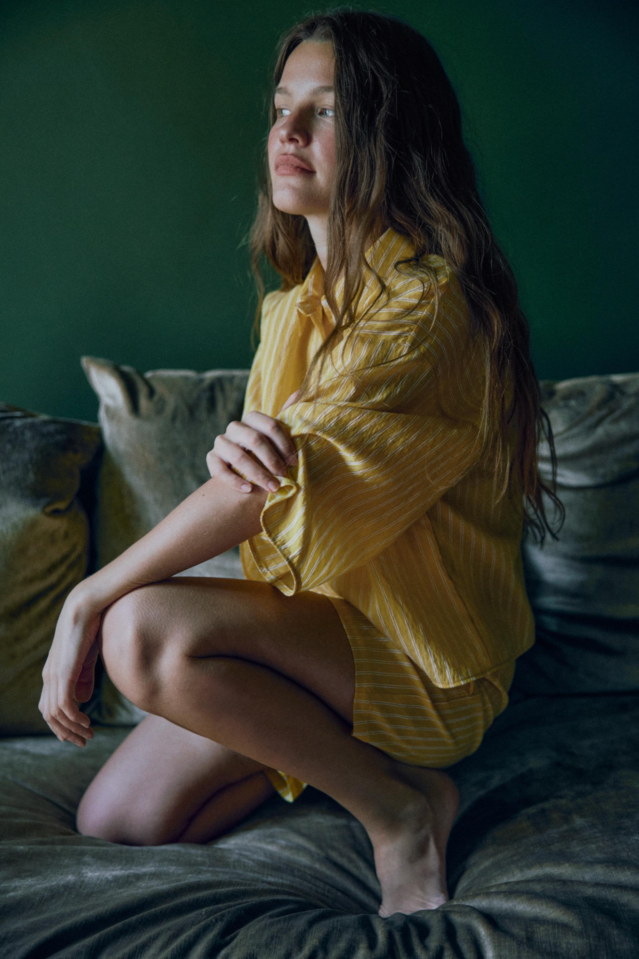 РУБАШКА В ПОЛОСКУ С ПРИНТОМ — ZARA