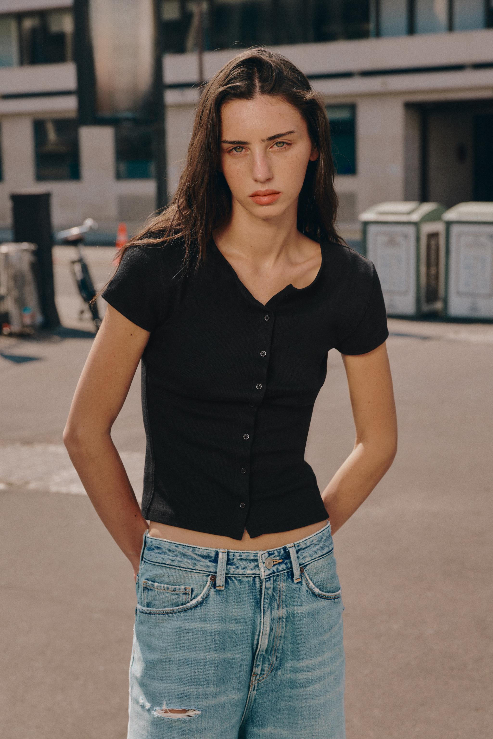 ФУТБОЛКА — ZARA