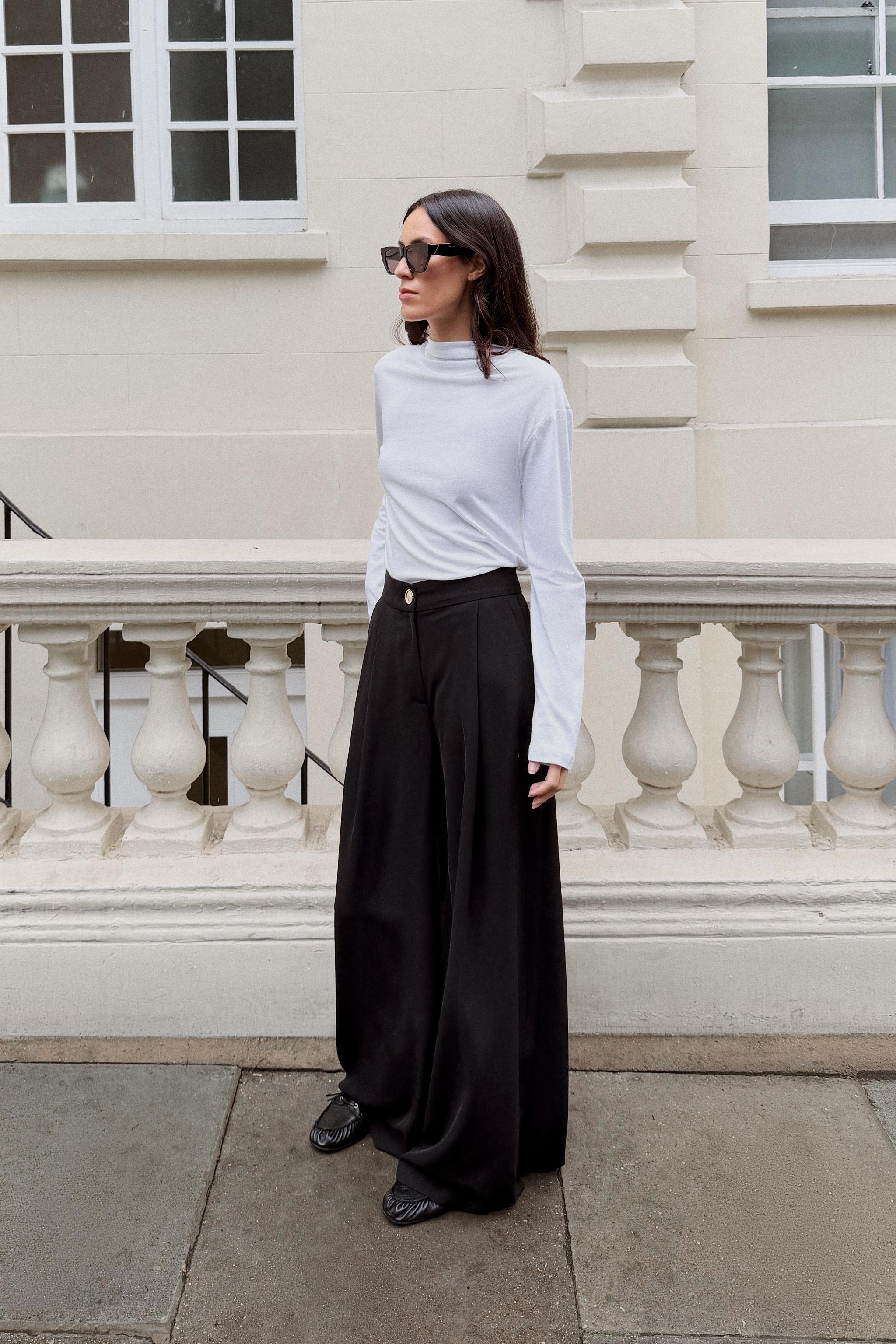 Брюки-палаццо с золотыми пуговицами — ZARA