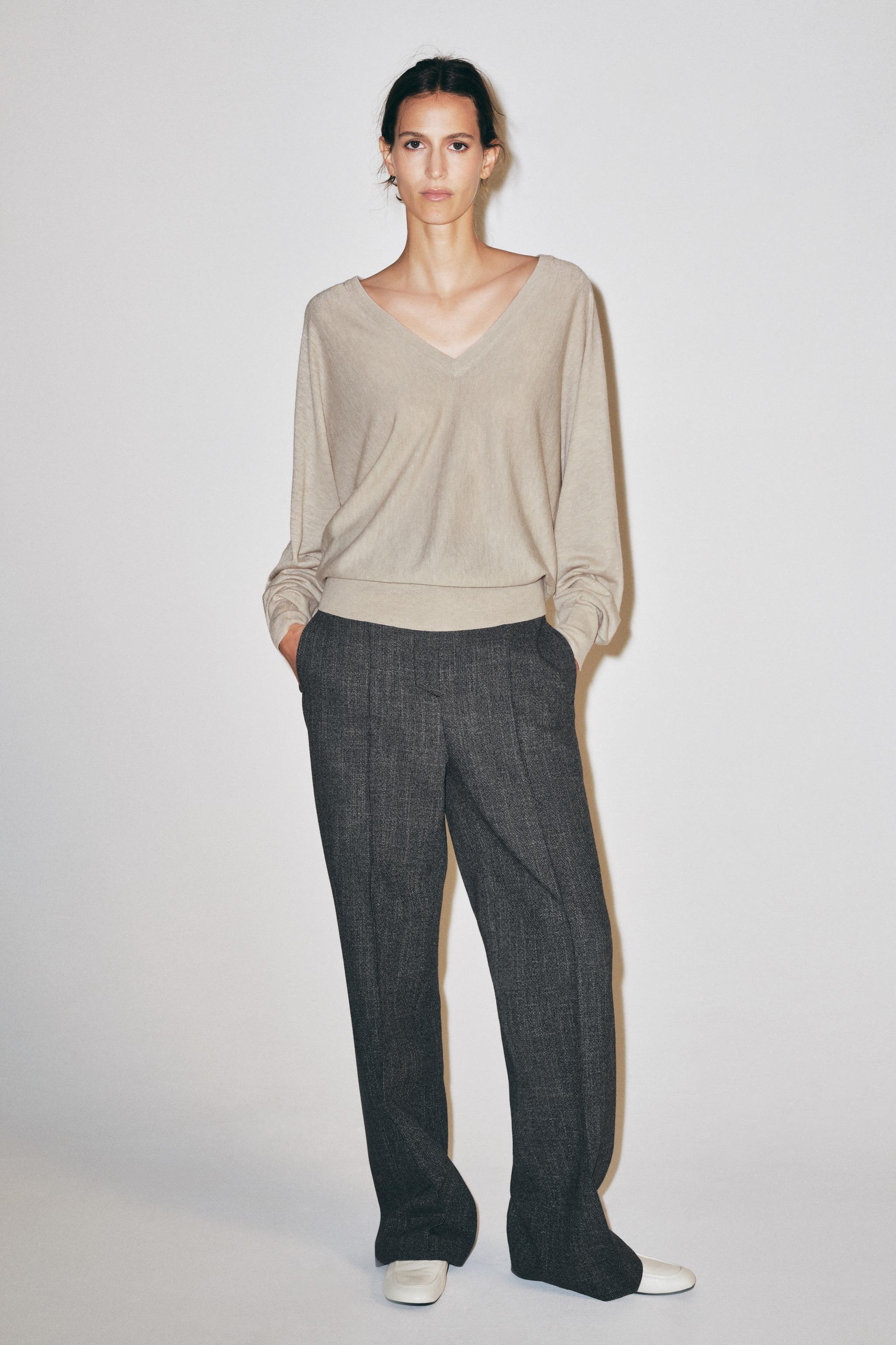СВИТЕР ИЗ ШЕРСТИ С V-ОБРАЗНЫМ ВЫРЕЗОМ — ZARA
