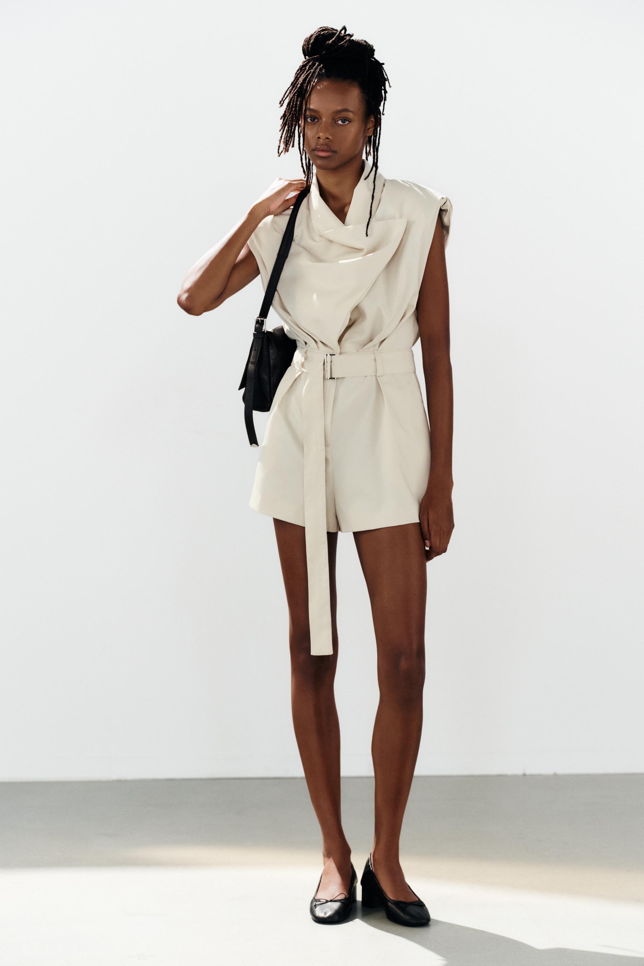 КОРОТКИЙ КОМБИНЕЗОН С ПОДПЛЕЧНИКАМИ И ПОЯСОМ — ZARA