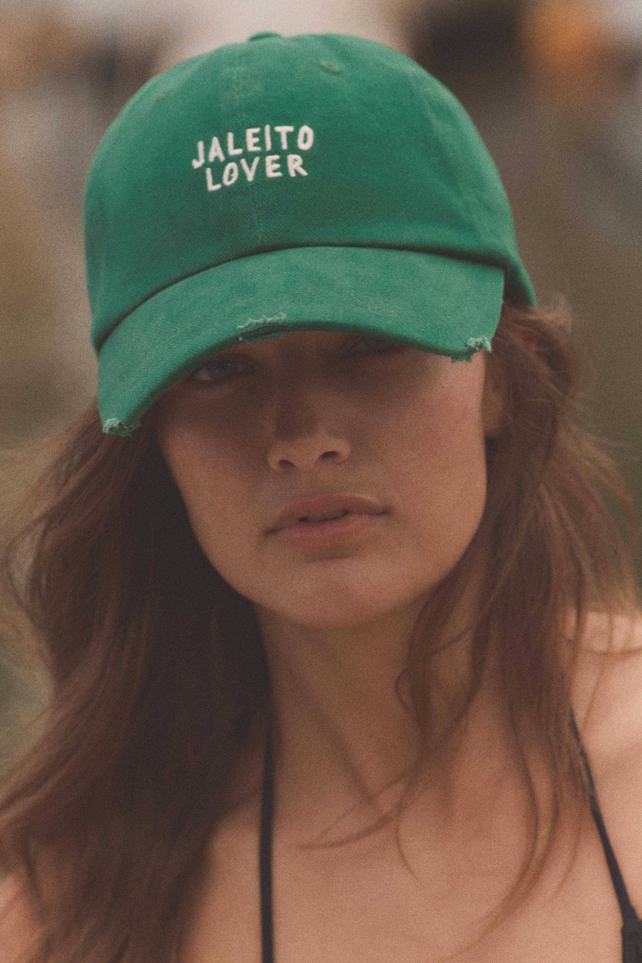 Кепка из твила с вышитым текстом — ZARA