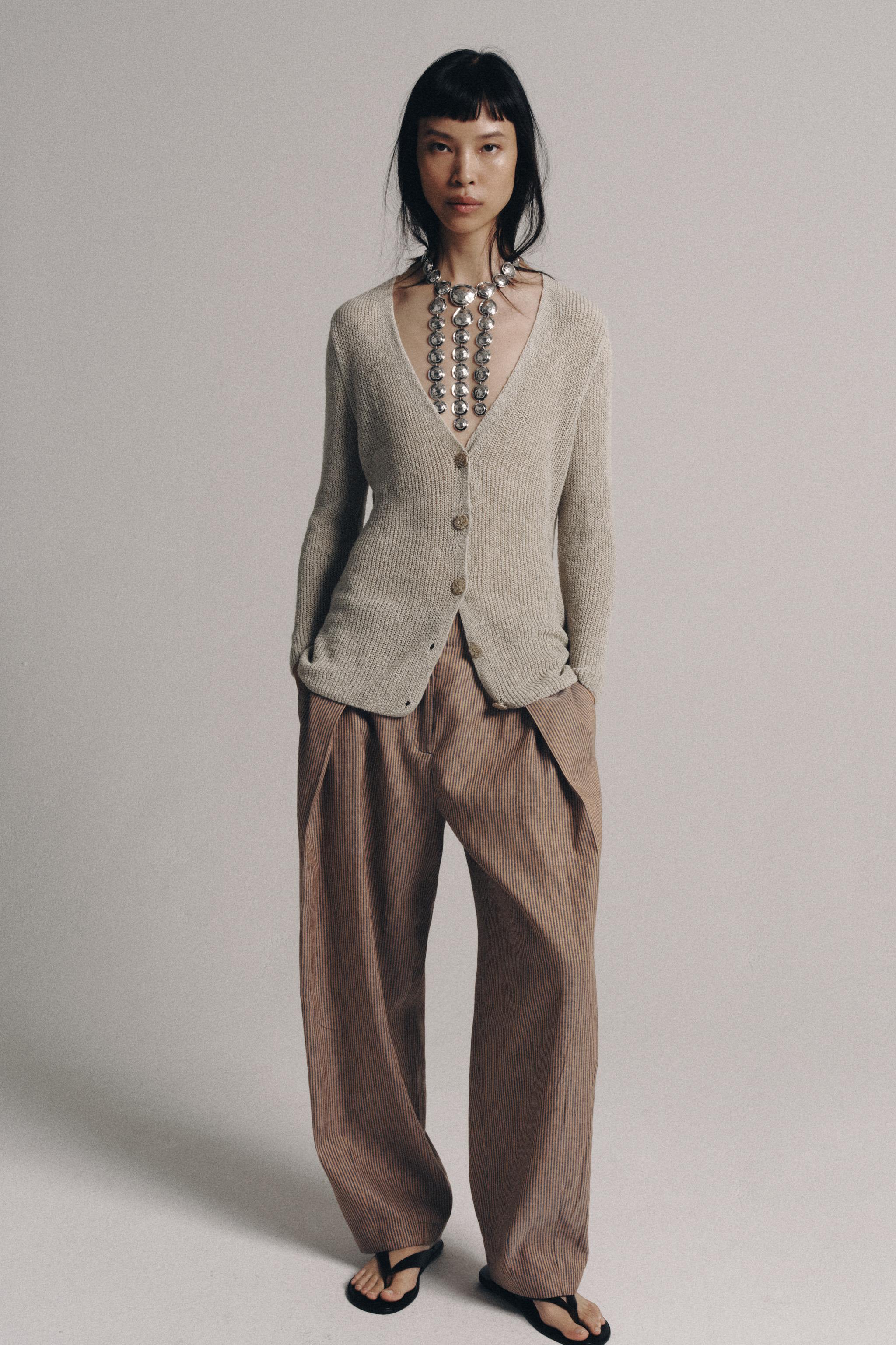 Брюки со складками из смесового льна ZW COLLECTION — ZARA