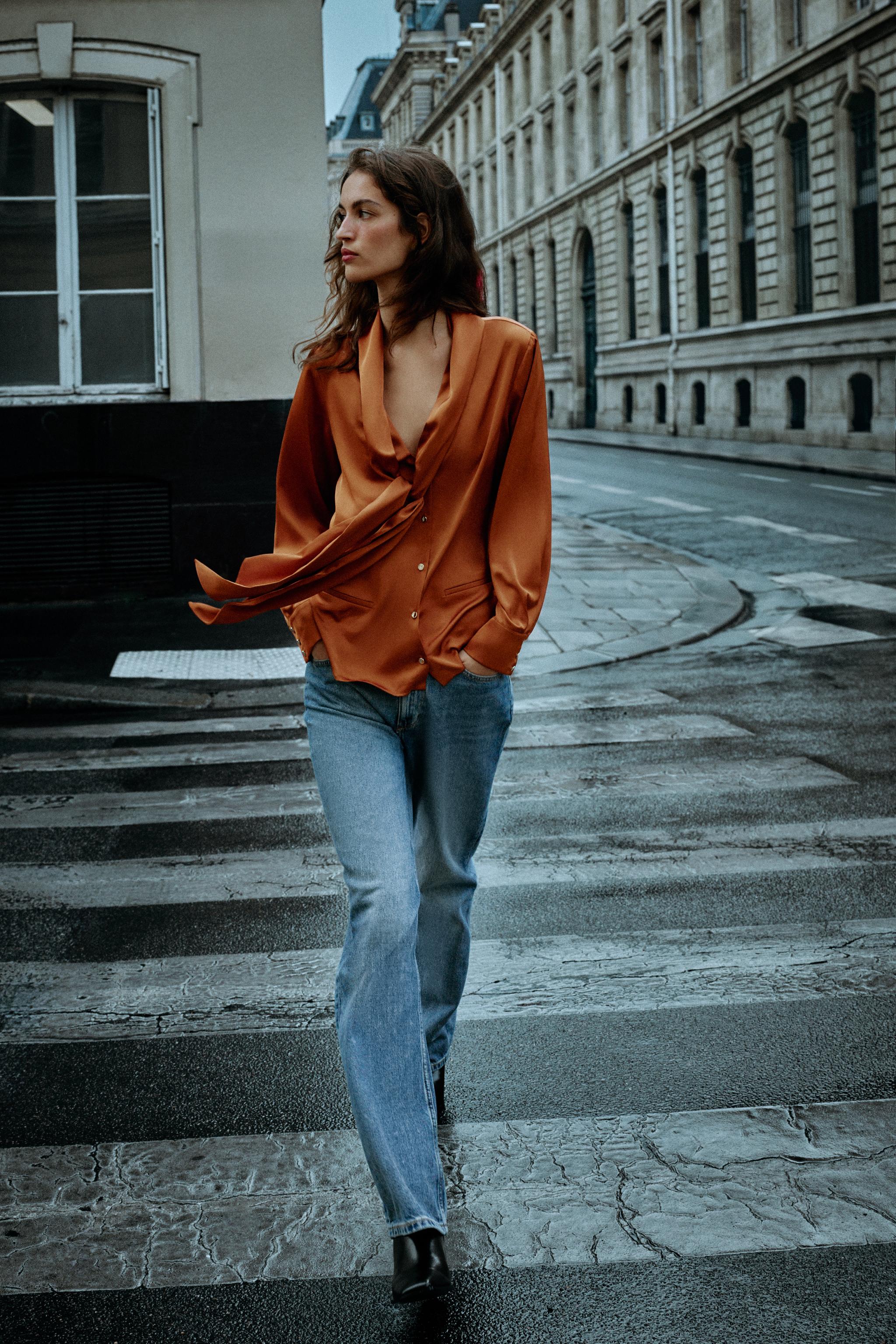 Блузка из атласа с бантом — ZARA
