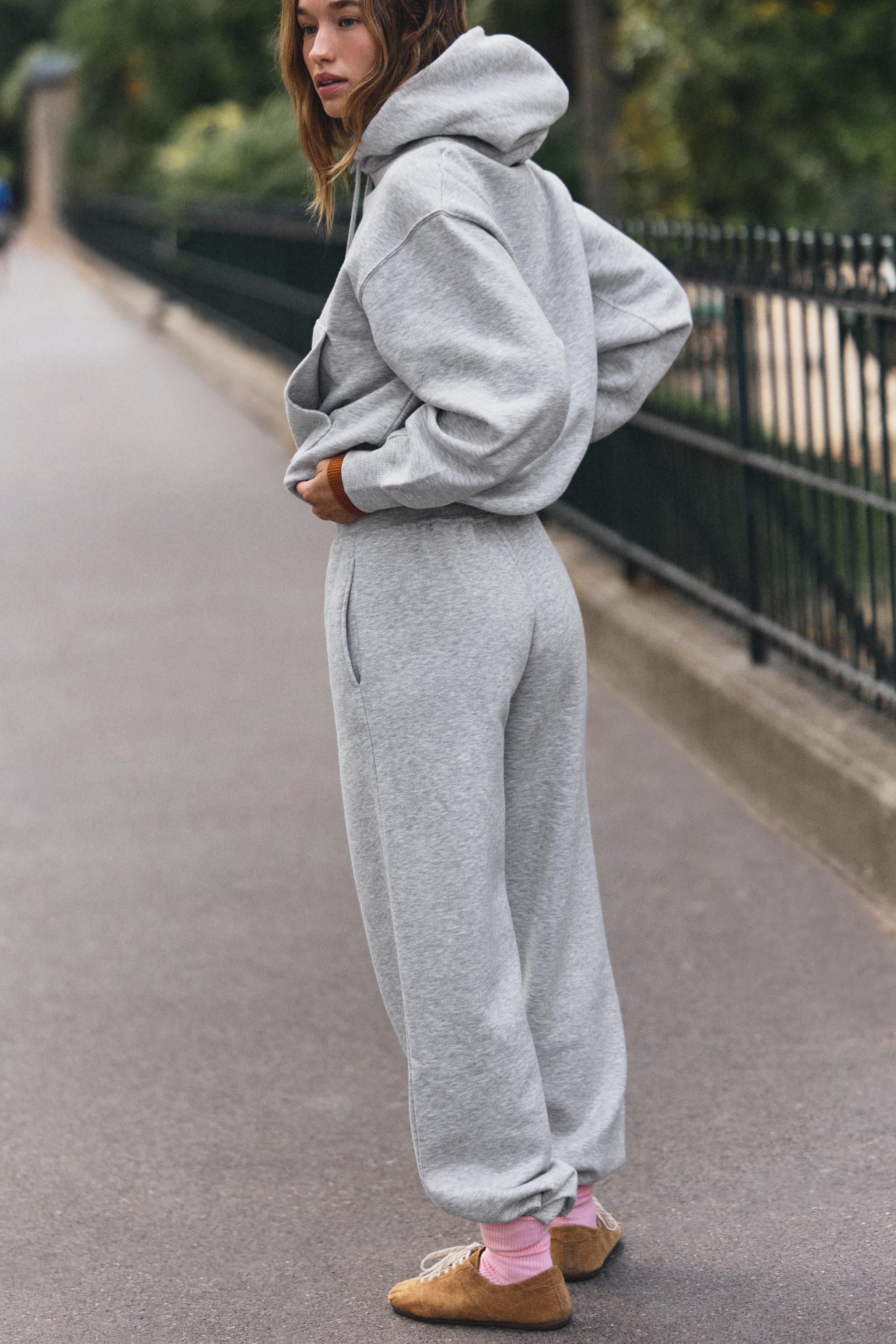 БАЗОВЫЕ БРЮКИ ИЗ МЯГКОЙ ТКАНИ — ZARA