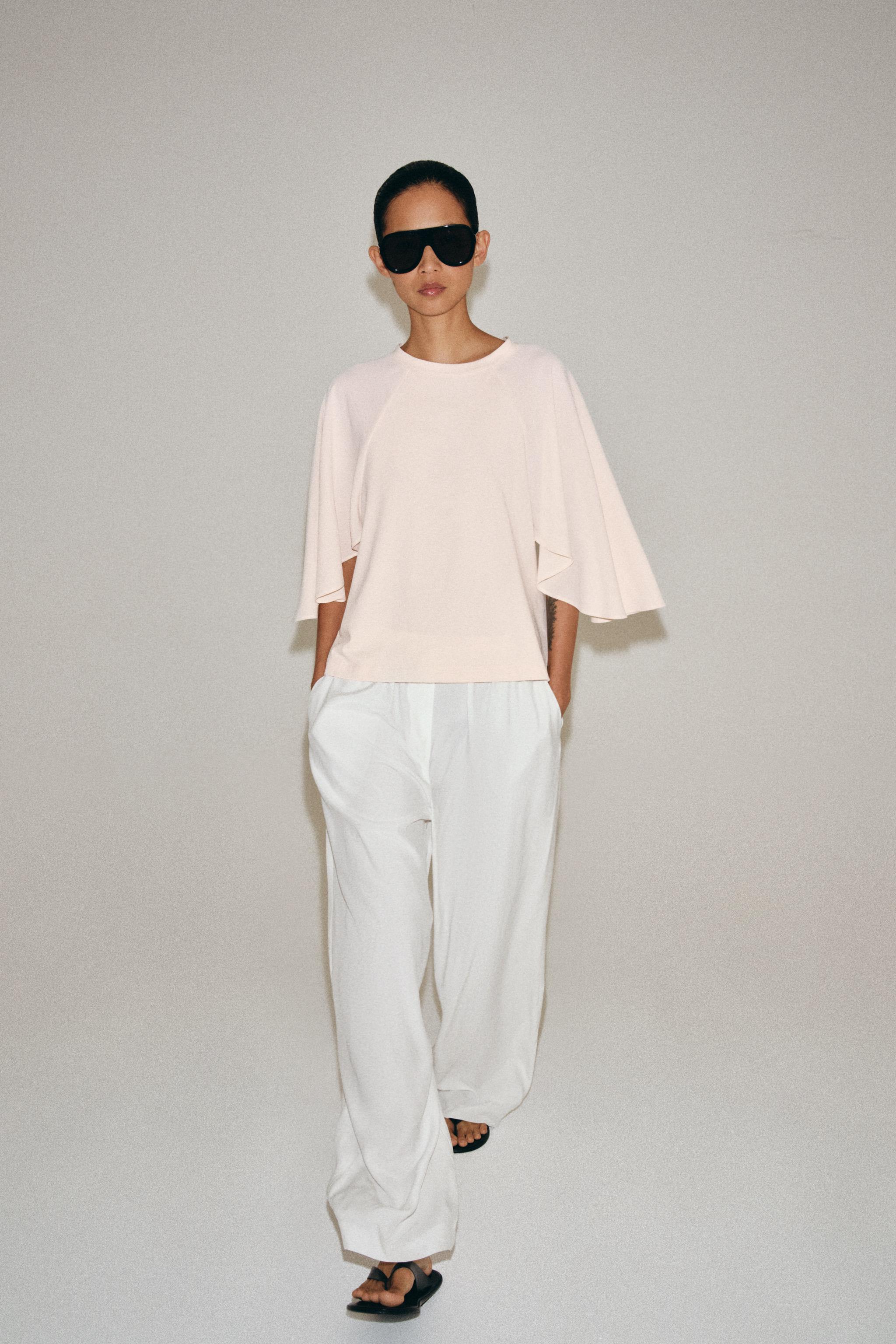 Футболка с контрастными деталями — ZARA