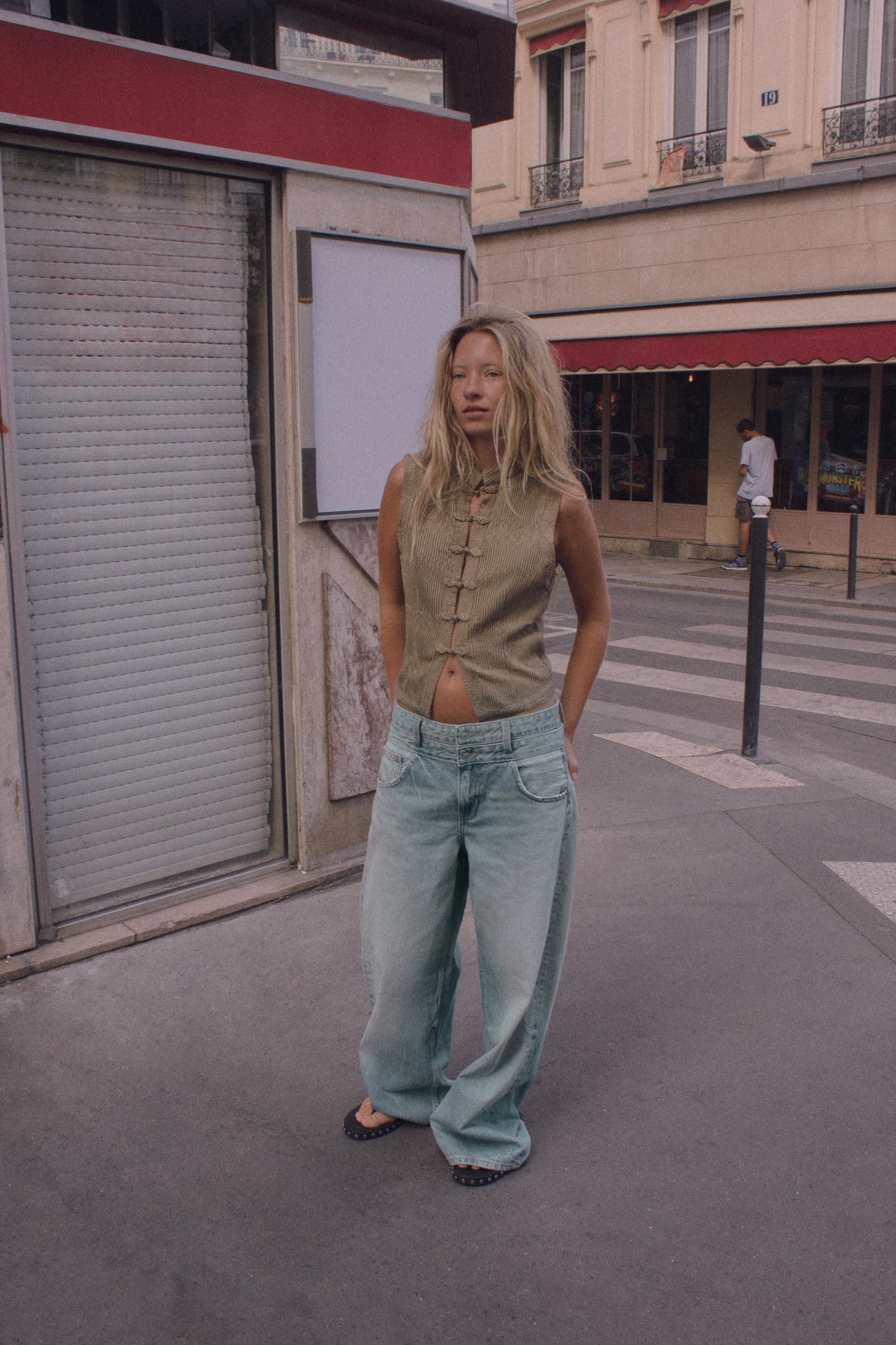 ПЛИССИРОВАННЫЙ ЖИЛЕТ С ЗАСТЕЖКАМИ-ТОГГЛ — ZARA