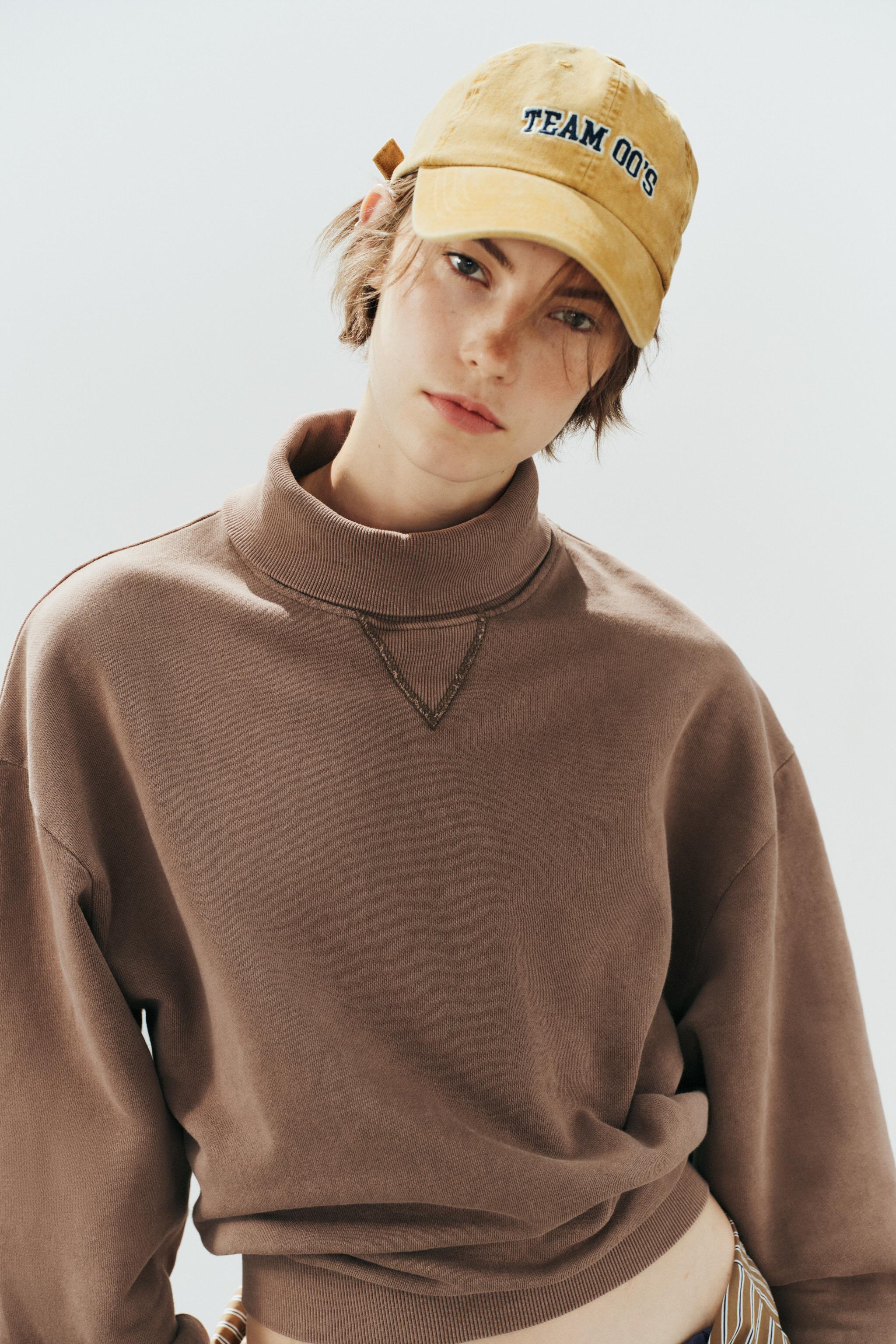 КЕПКА ИЗ ТВИЛА С КОНТРАСТНОЙ ВЫШИВКОЙ — ZARA