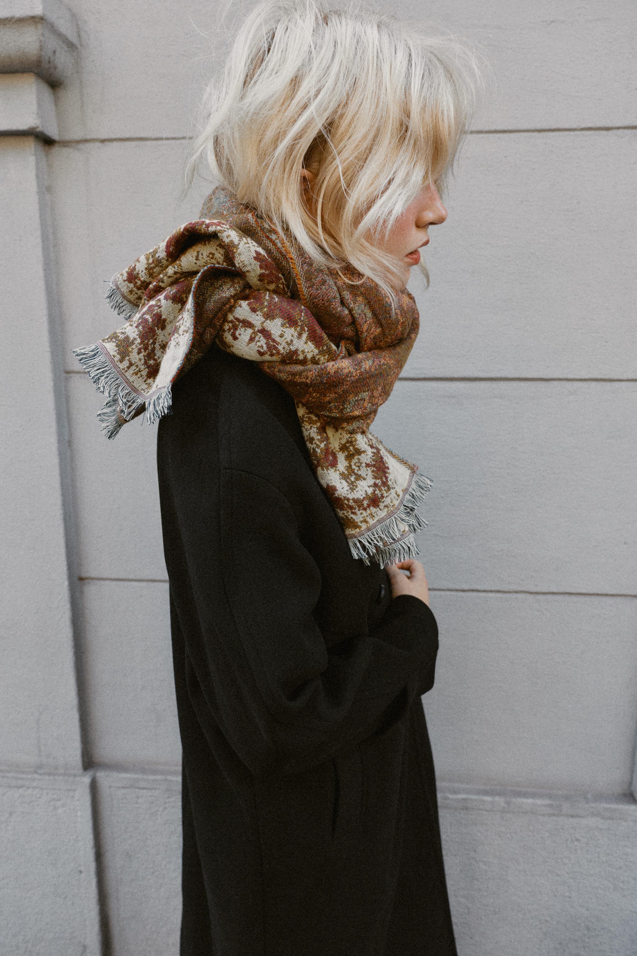 ЖАККАРДОВЫЙ ПЛАТОК С ПРИНТОМ — ZARA