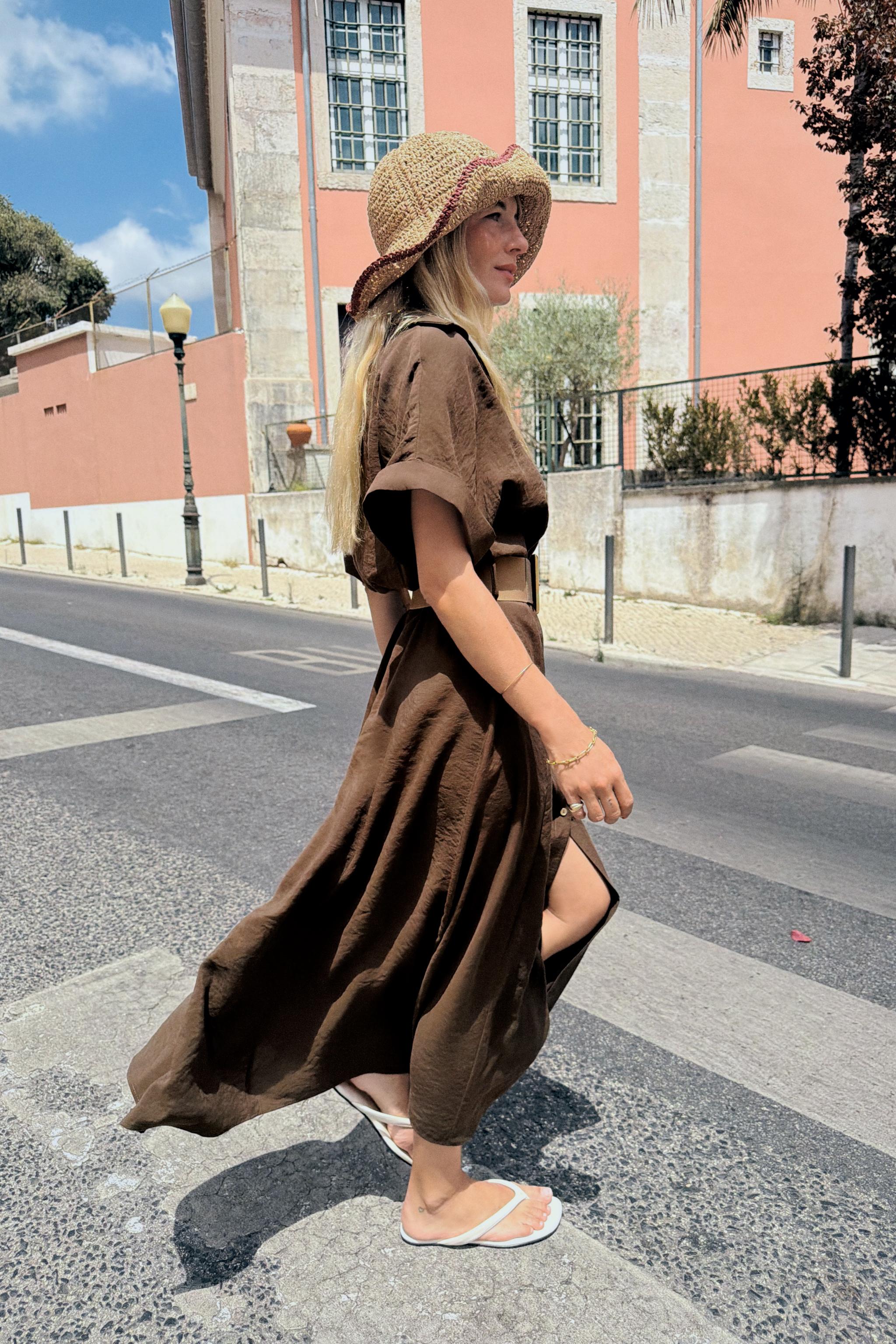Миди-платье с поясом — ZARA