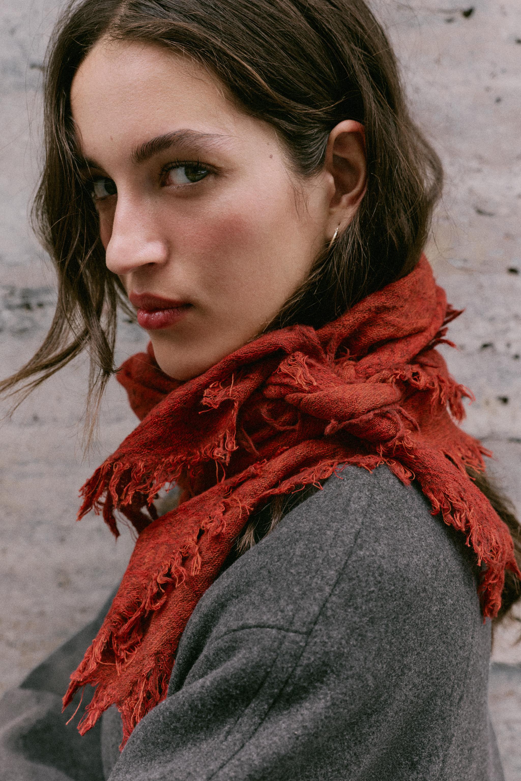ЖАККАРДОВЫЙ ПЛАТОК С БАХРОМОЙ — ZARA