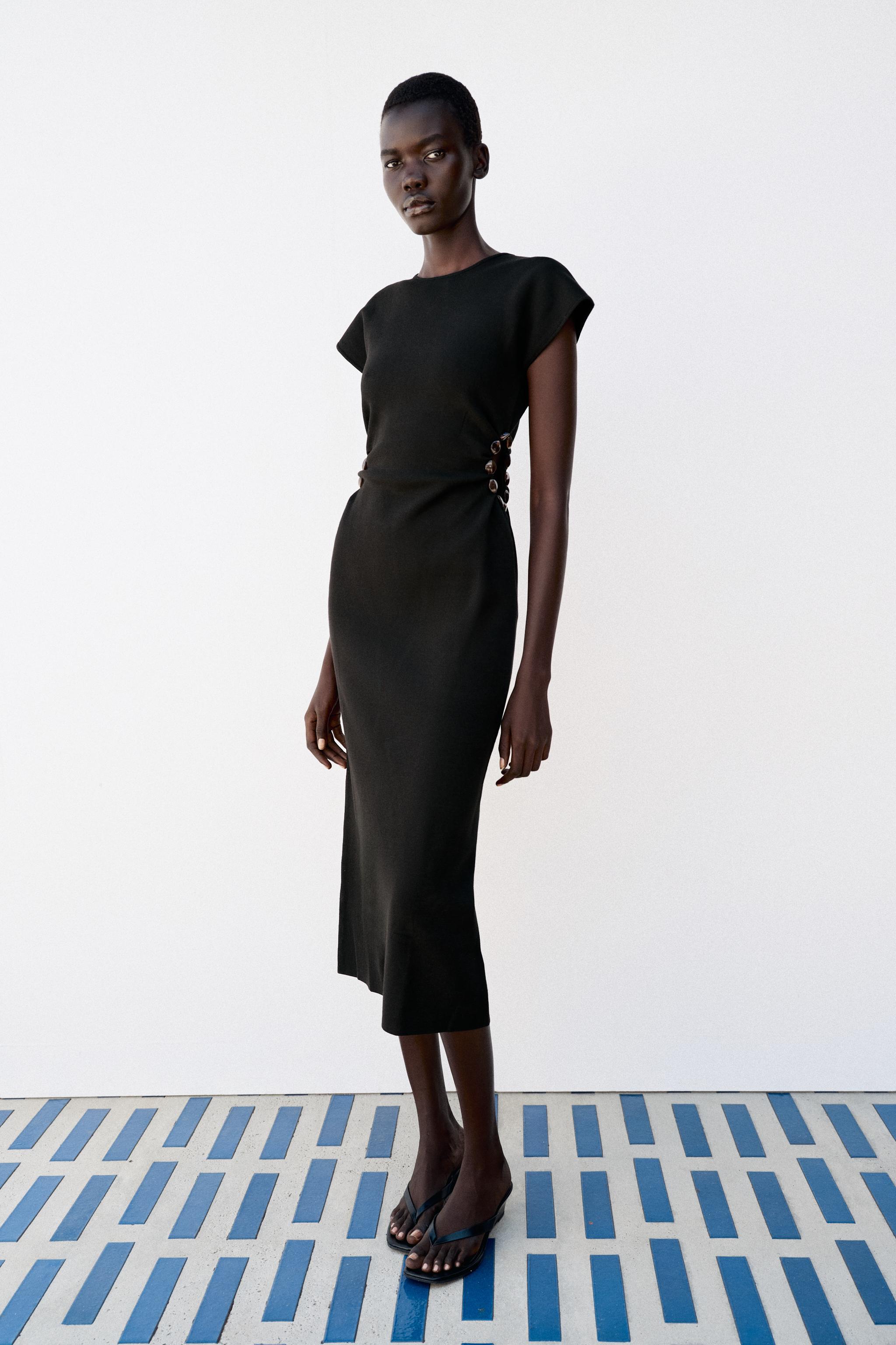 Вязаное платье с вырезами и отделкой бусинами — ZARA